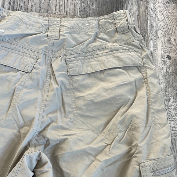 Columbia Mens Khaki Omni- Shade Regular Fit Outdoor Shorts, 12” inseam, size 32 - Picture 8 of 11